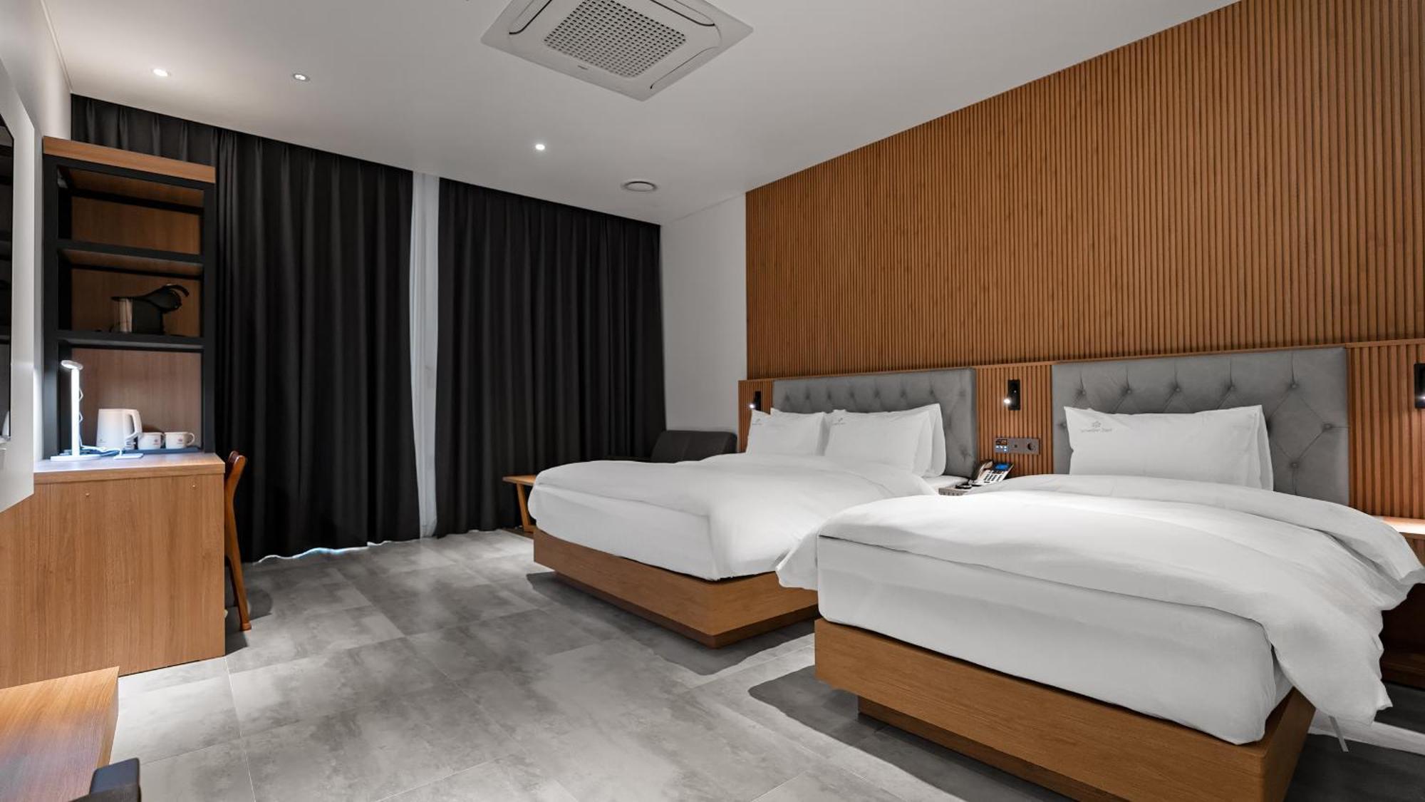 Hotel Schweizer Dorf Cheonan Exterior photo