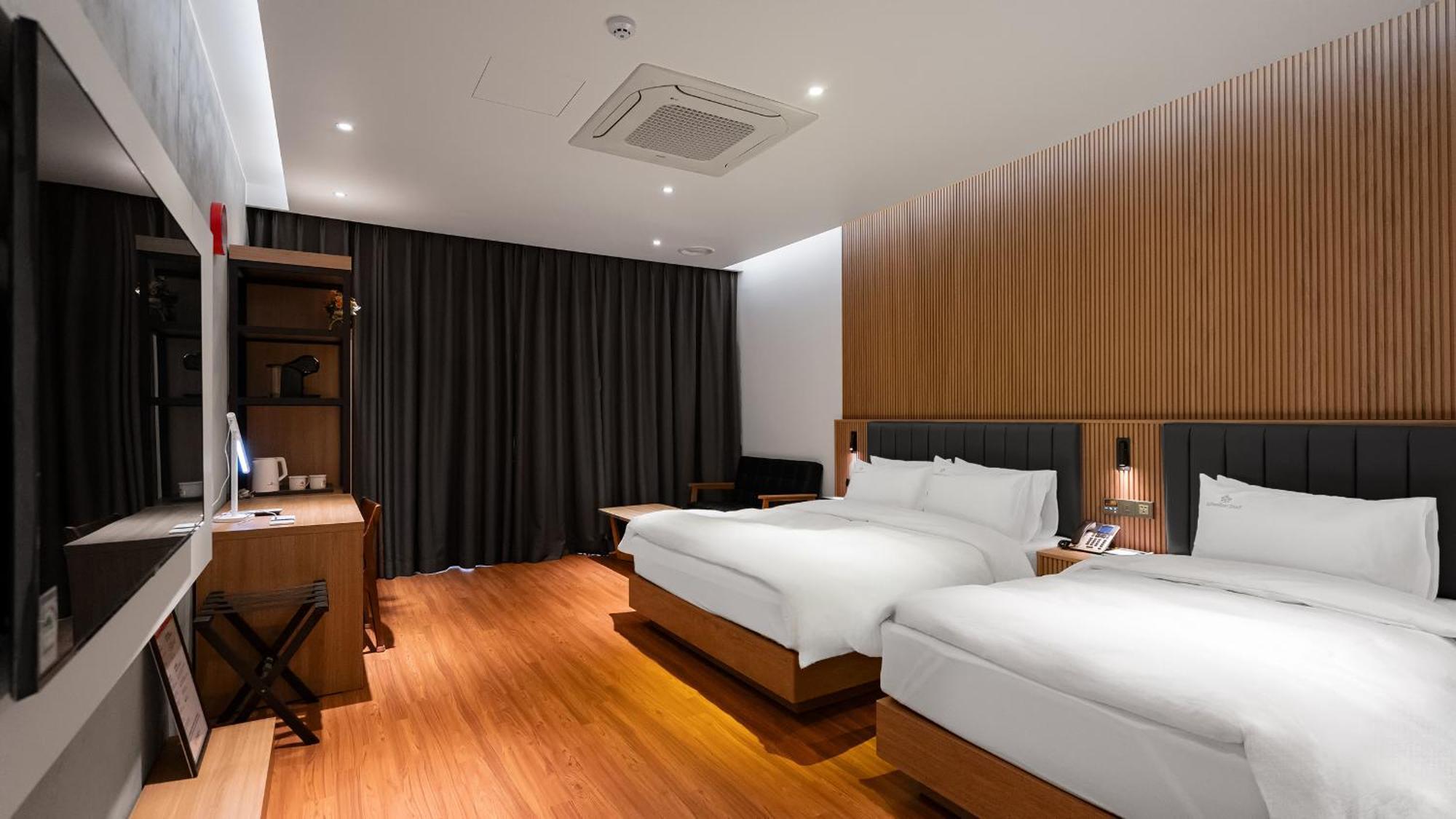 Hotel Schweizer Dorf Cheonan Exterior photo